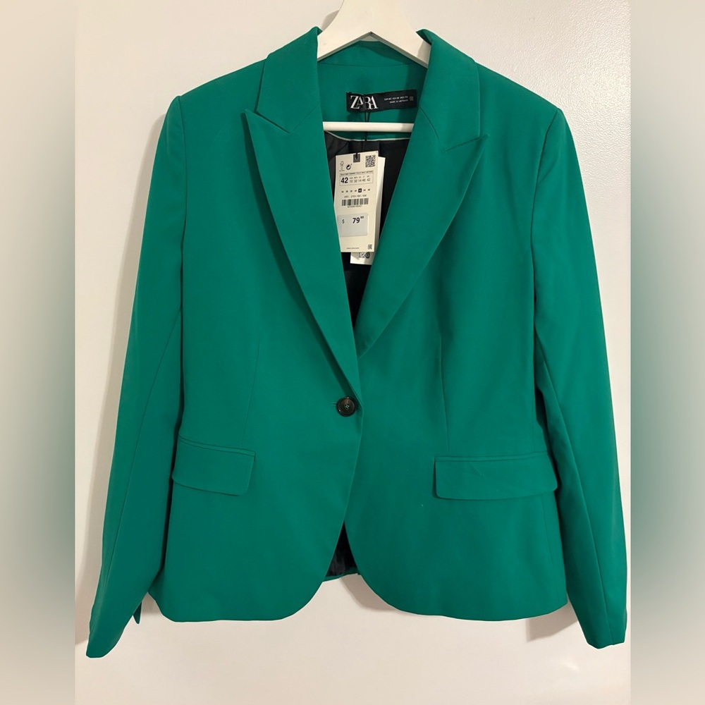 NWT Green Zara blazer. Size 10